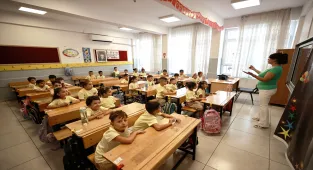 Adana, Mersin, Hatay ve Osmaniye'de öğrenciler dersbaşı yaptı