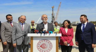 AK Parti Grup Başkanvekili Yenişehirlioğlu, Gediz Köprülü Kavşağı'ndaki çalışmaları inceledi