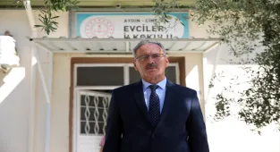 Aydınlı öğretmen görev yaptığı okulu kendi imkanlarıyla yeniden inşa ettirecek