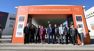 Bakan Yardımcısı Alpaslan GastroAntep Kültür Yolu Festivali sergilerini ziyaret etti