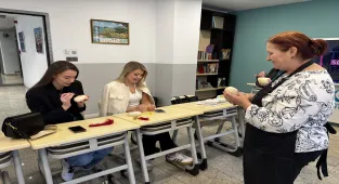 Bosna Hersek'te YEE tarafından Türkçe kursları ve Türk kültürü tanıtıldı