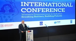 Çalışma ve Sosyal Güvenlik Bakanı Işıkhan, Sanayide Kadınların Güçlenmesi konferansında konuştu: