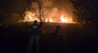 Elazığ kırsalında çıkan yangın kontrol altına alındı