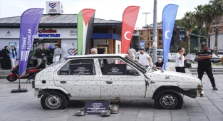 Gezici Soykırım Müzesi Eyüpsultan Meydanı'nda halkla buluştu