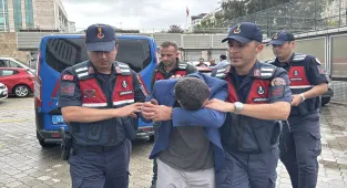 GÜNCELLEME - Samsun'da evinde karısını öldüren kişi trafikte yakalandı