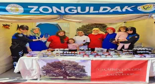 Kırşehir'de polis ekipleri, kadınlara KADES'i tanıttı