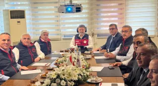 Tarım ve Orman Bakanı Yumaklı, Sakarya'da kivi hasadına katıldı: