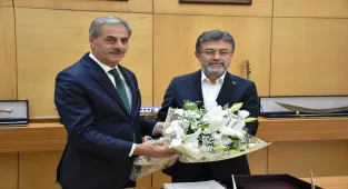 Tarım ve Orman Bakanı Yumaklı, Sakarya'da ziyaretlerde bulundu