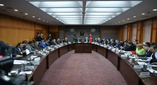 Ticaret Bakanı Bolat, Libya Ulaştırma Bakanı Şehubi ile görüştü: