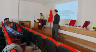 Ulaş'ta öğrenci servisi sürücüleri bilgilendirildi