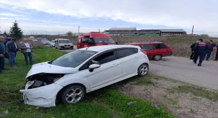 Balıkesir'deki trafik kazasında ağır yaralanan kişi hastaneye kaldırıldı