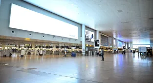 Belçika'da genel grev hayatı durma noktasına getirdi