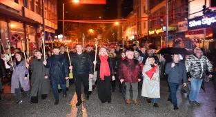 Bilecik'te Cumhuriyet'in 102. yılı fener alayıyla kutlandı