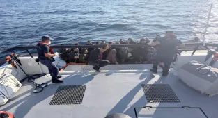 Bodrum açıklarında 35 düzensiz göçmen yakalandı