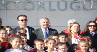 Eskişehir'de öğrencilerden 29 Ekim Cumhuriyet Bayramı korteji