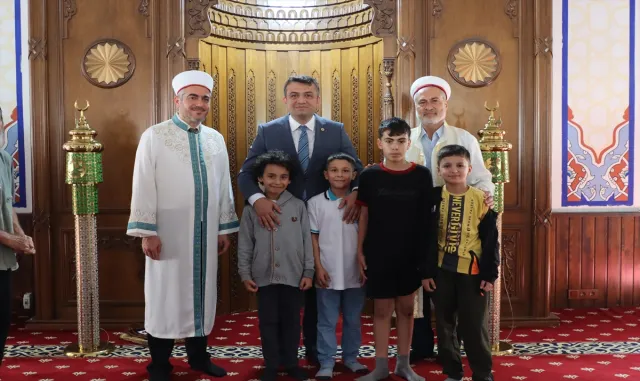 Hatay'da 49 yıllık meslek hayatının ardından emekli olan imama veda