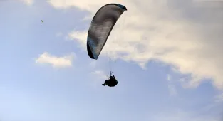 Muğla'da 25. Uluslararası Ölüdeniz Hava Oyunları Festivali devam ediyor