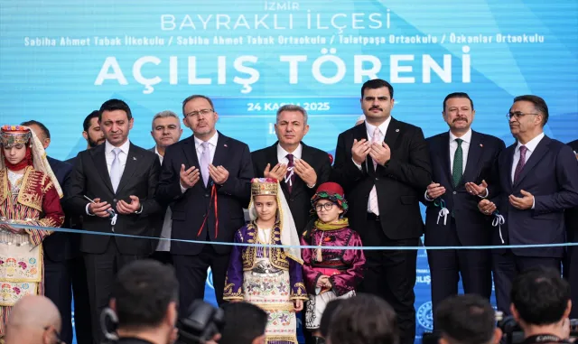 AK Parti Genel Sekreteri İnan İzmir'de deprem sonrası yenilenen okulların açılış töreninde konuştu: