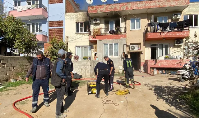 Aydın'da evde çıkan yangında ölen genç kız son yolculuğuna uğurlandı