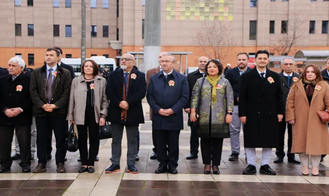 Bursa ve çevre illerde Öğretmenler Günü kutlandı