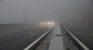 D-100 kara yolunun Bolu Dağı geçişinde sağanak ve sis etkili oldu