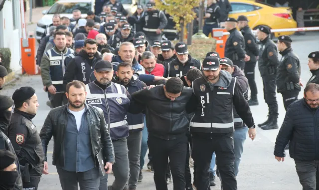 Eskişehir'de suç örgütü operasyonunda yakalanan şüphelilerden 16'sı tutuklandı