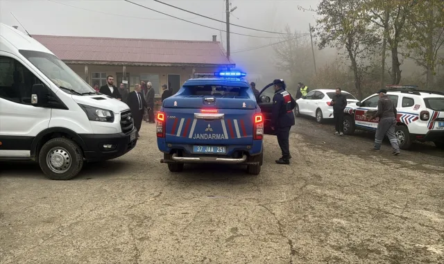 GÜNCELLEME 3 - Kastamonu'da kaybolan anne ve oğlunu arama çalışmaları devam ediyor