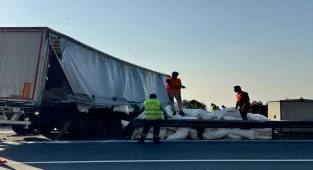 GÜNCELLEME - Anadolu Otoyolu Kocaeli kesimindeki zincirleme kaza ulaşımı aksattı