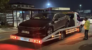 GÜNCELLEME - Sakarya'da kovalamacada durdurulan otomobilde 25 bin 750 sentetik ecza ele geçirildi