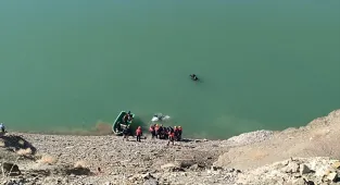 GÜNCELLEME - Van'da baraja düşen otomobildeki iki kişinin cansız bedenine ulaşıldı