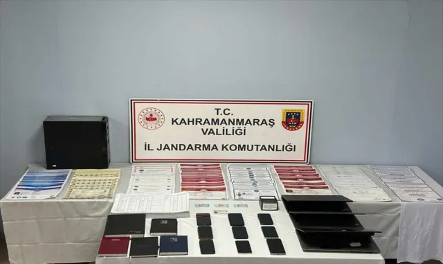 Kahramanmaraş merkezli resmi belgede sahtecilik operasyonunda 7 zanlı tutuklandı