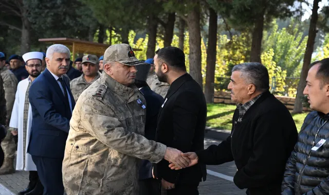 Kahramanmaraş'ta trafik kazasında ölen uzman çavuş ve eşinin cenazeleri Kayseri'de defnedildi