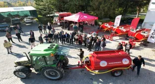 Nallıhan'da proje kapsamında mahallelere yangın tankeri verildi