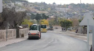 Talas Belediye Başkanı Yalçın yol yapım çalışmalarını inceledi