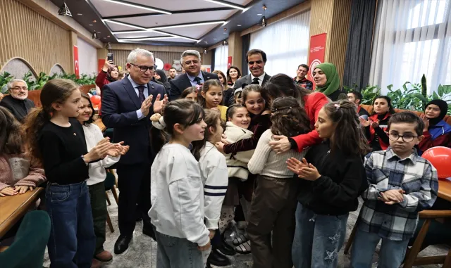 Vali Şimşek'ten Şehit Uzman Çavuş Ümit Üzüm'ün çocuklarına süpriz doğum günü
