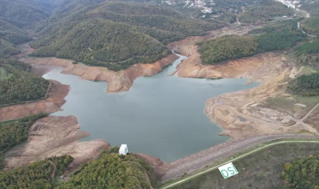 Yalova'nın su ihtiyacını karşılayan Gökçe Barajı'nda su seviyesi yüzde 10'a geriledi