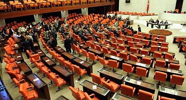 11. Yargı Paketi, TBMM Adalet Komisyonunda kabul edildi (3)