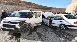 Adıyaman'da zincirleme trafik kazasında 5 kişi yaralandı