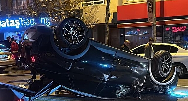 Ankara'da 3 aracın karıştığı trafik kazasında 1 kişi yaralandı