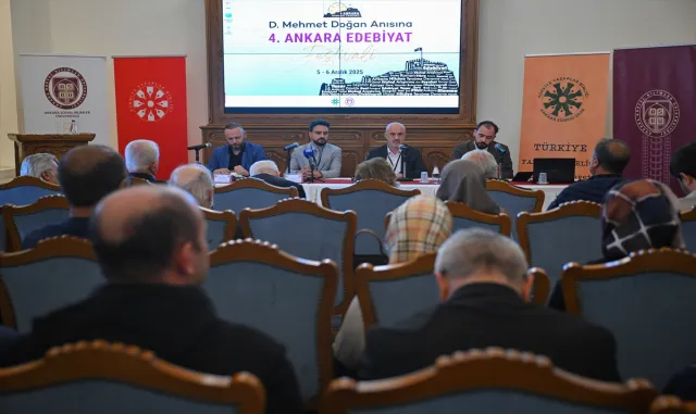 Ankara Sosyal Bilimler Üniversitesinde Yapay Zekanın Edebiyata Etkisi paneli düzenlendi