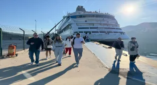 Astoria Grande kruvaziyeri Rusya'dan 621 yolcusuyla Amasra'ya geldi