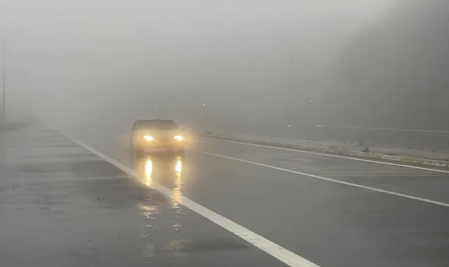 Bolu Dağı'nda sağanak ve sis etkili oldu