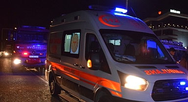 Bursa'da iki otomobilin çarpıştığı kazada sürücüler yaralandı