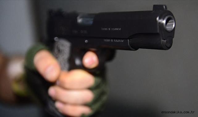 Bursa'da, silahlı saldırı! Mağazaya sığınarak kurtuldu