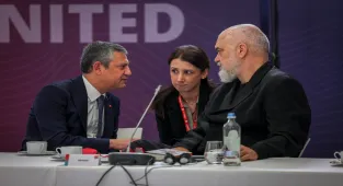 CHP Genel Başkanı Özel, Avrupa Sosyalist Partisi Liderler Toplantısı'nda konuştu: