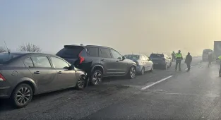 Edirne'de 10 aracın karıştığı zincirleme trafik kazasında 7 kişi yaralandı