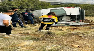 Gaziantep'te tarım işçilerini taşıyan minibüsün devrilmesi sonucu 1 kişi öldü, 3 kişi yaralandı