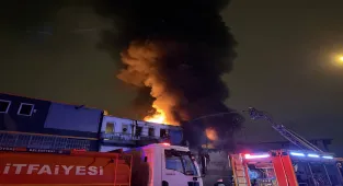 Bursa'da 2 iş yerinde hasara yol açan yangın söndürüldü (GÜNCELLEME)
