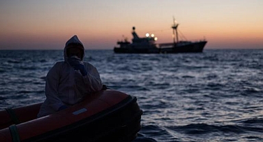 İzmir açıklarında umuda tutunuş: Çok sayıda düzensiz göçmen kurtarıldı