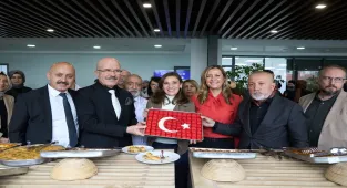 Kadın ustalar en iyi baklavayı yapmak için yarıştı